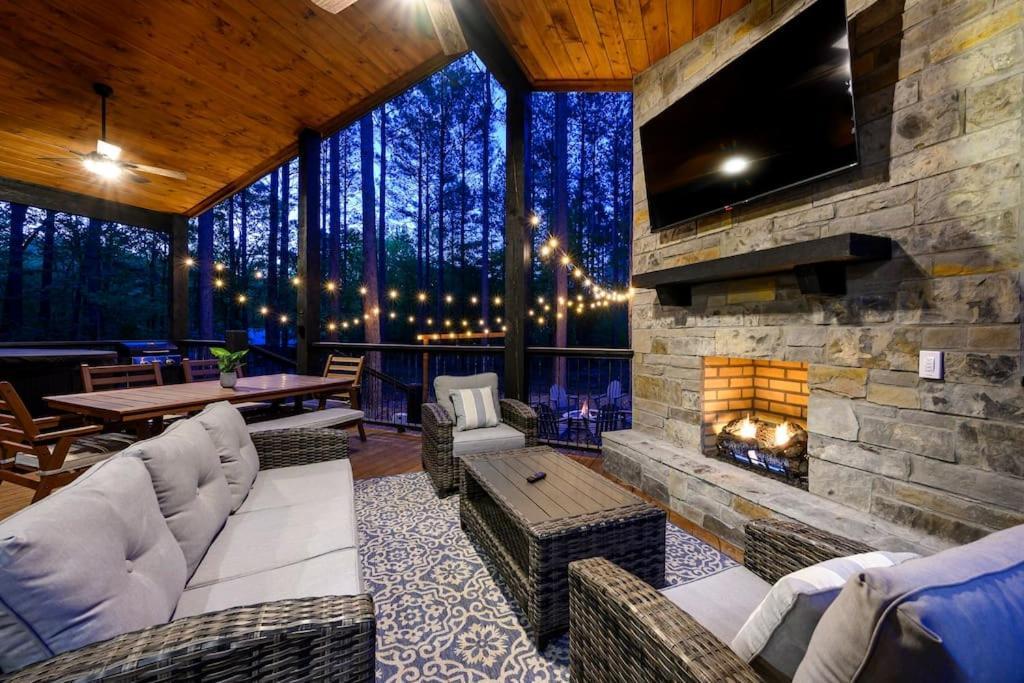 Brand New Luxury 2 Bedroom With Loft And Spa Sleeps 10 Broken Bow Exteriér fotografie