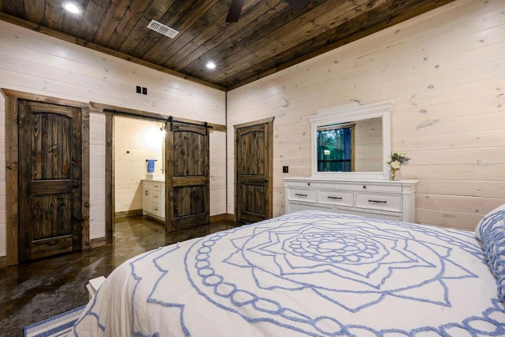 Brand New Luxury 2 Bedroom With Loft And Spa Sleeps 10 Broken Bow Exteriér fotografie