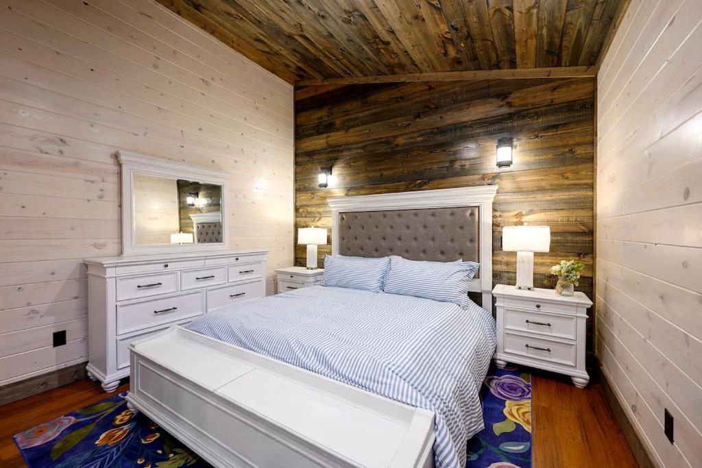 Brand New Luxury 2 Bedroom With Loft And Spa Sleeps 10 Broken Bow Exteriér fotografie